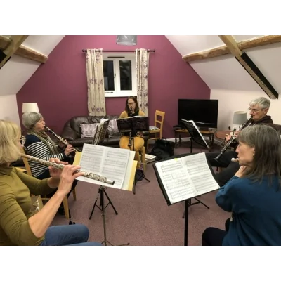 Flutes, Clarinets & Saxophones en Valances with Julie Wright and Nicholas Foster 